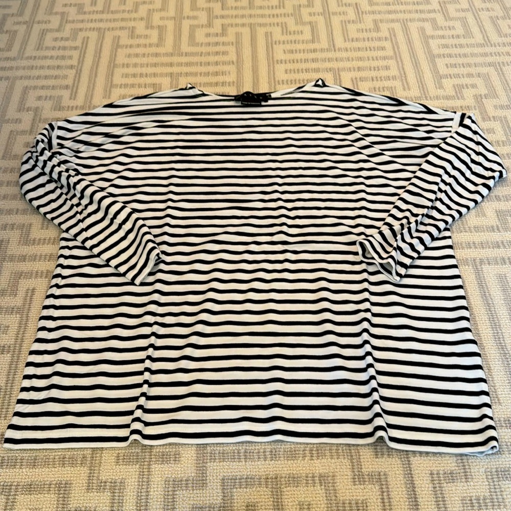 Long sleeve maternity shirt